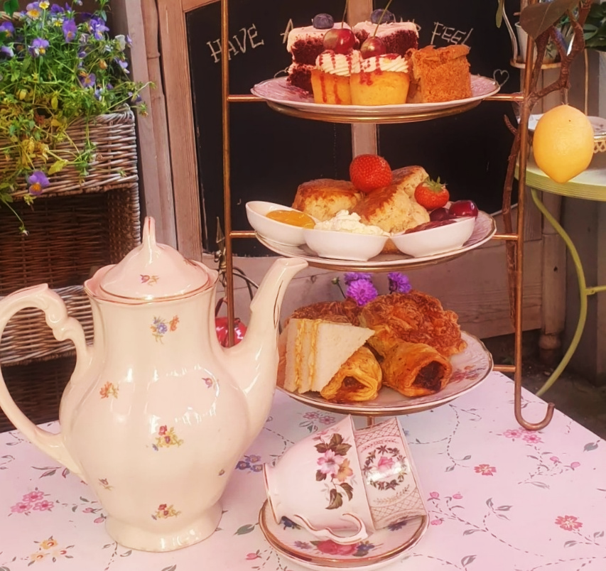 High tea - Missie Applepie